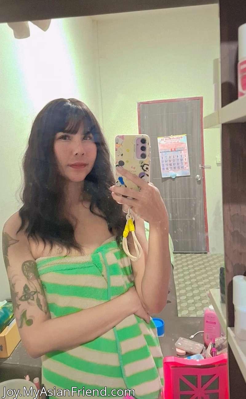 Joy's personal blog photo 1 added Wednesday the 12th of November 2025