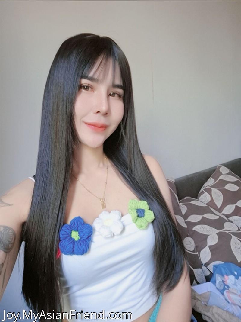 Joy's personal blog photo 1 added Sunday the 30th of November 2025