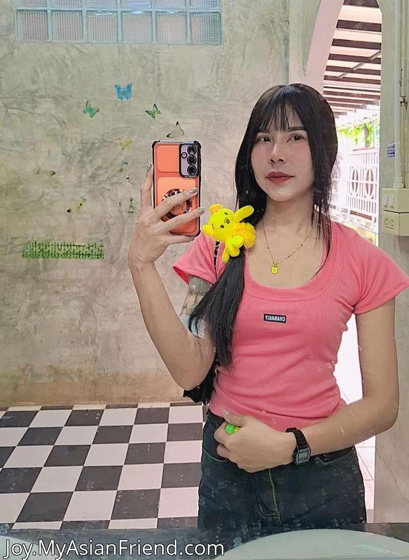 Joy's personal blog photo 1 added Friday the 12th of December 2025